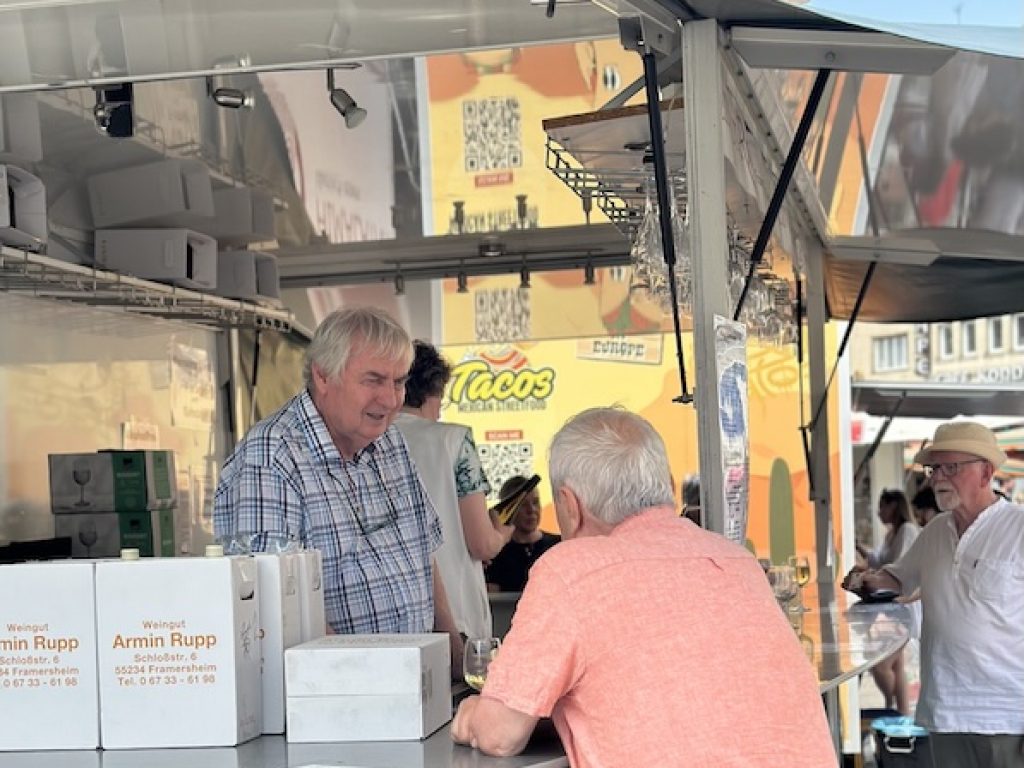 Bonn_market_locals_web
